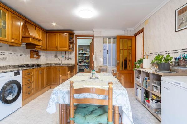 Sale of flat in Piso en Dr Ferran, Reina Victoria-Miguel Hernández, Elche / Elx, Elche / Elx
photo 1