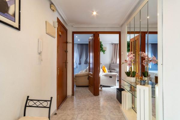 Sale of flat in Piso en Dr Ferran, Reina Victoria-Miguel Hernández, Elche / Elx, Elche / Elx
 photo 4