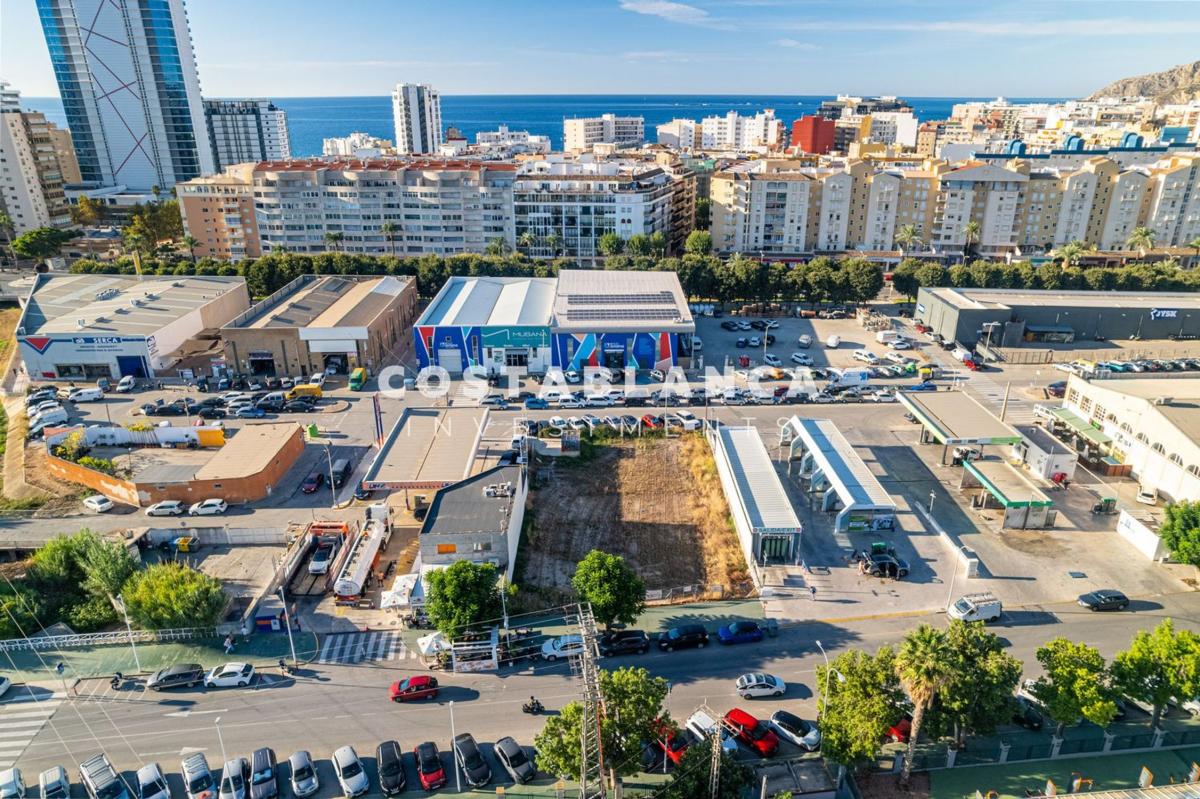 Terreno en venta en Calpe, Alicante photo 1
