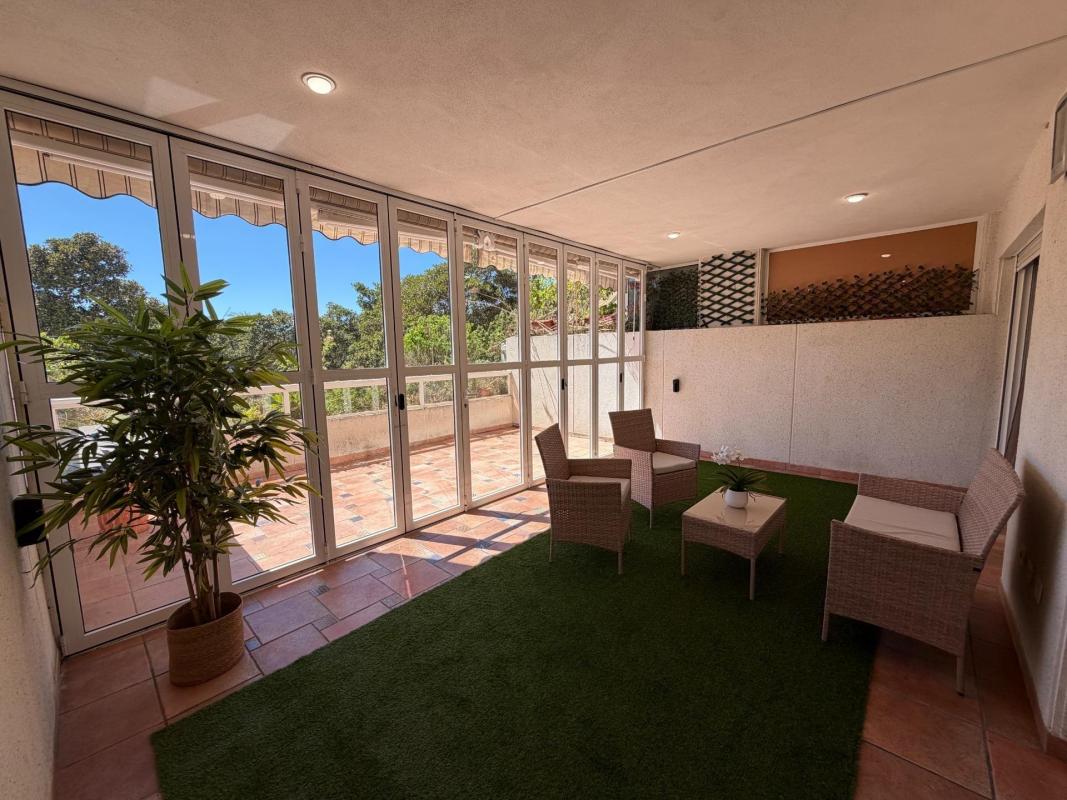 ESPECTACULAR VIVIENDA CON TERRAZA ENORME EN PRIMERA LÍNEA DE GOLF EN PLAYA DE SAN JUAN, Alicante
photo 4