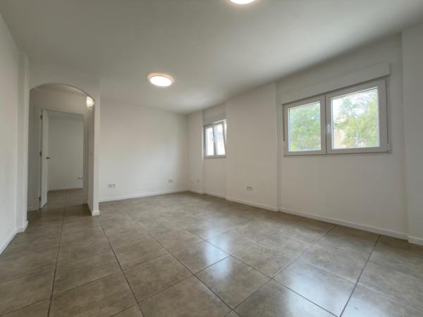 PISO CON REFORMA DE ALTA CALIDAD DE 3 HABITACIONES – LISTO PARA ENTRAR – ZONA JUAN 23 EN ALICANTE, Alicante
 photo 4