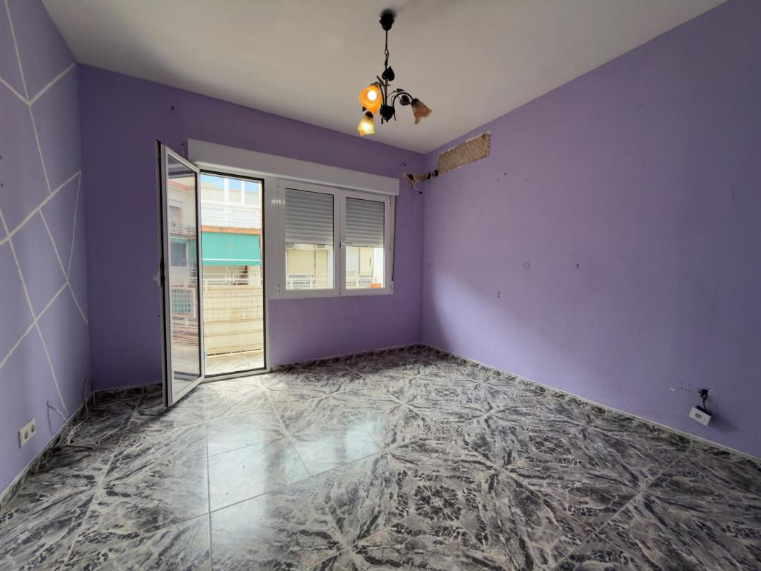 Gran oportunidad piso con 4 dormitorios y 2 baños cerca de Museo Marq en Alicante en venta, Alicante
photo 5