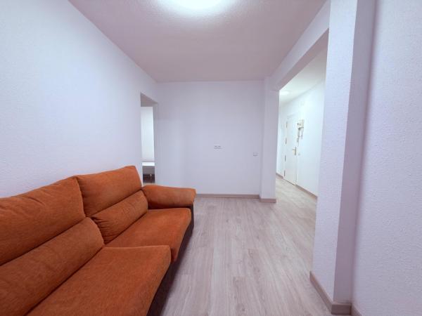 Piso de 2 dormitorios en Alicante — ideal para vivir o invertir, Alicante / Alacant
thumbnail 3
