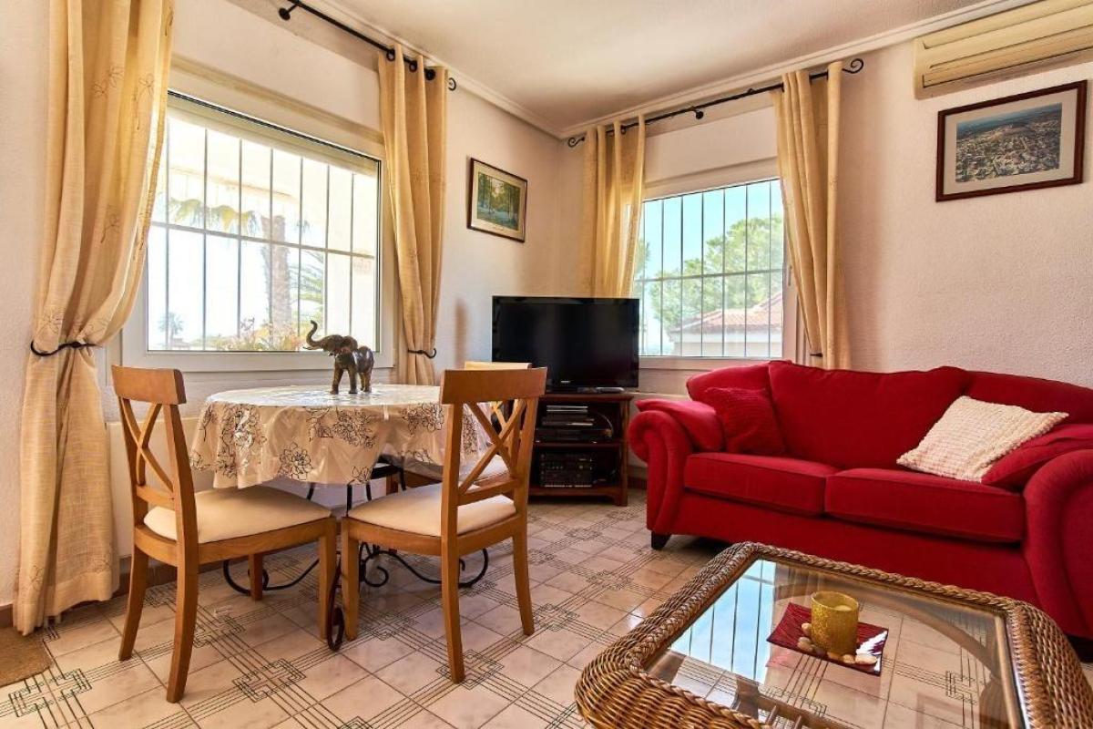 Продажа отдельного шале в , Рохалес photo 5