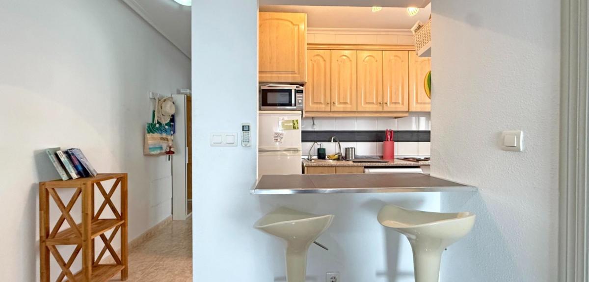 Sale of apartment in Calle del Tomillo, 18, Torrevieja
photo 2