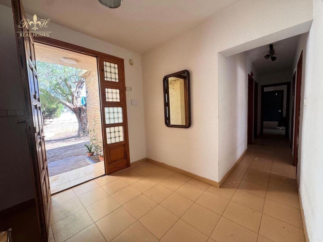 Properties for sale and rent in Spain photo 4