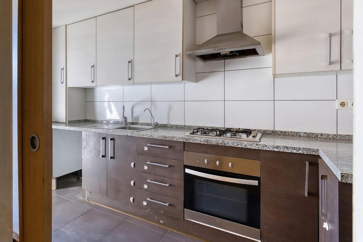 Sale of apartment in Piso en Calle Tonico Sansano Mora, Sector V-El Canal, Elche / Elx, Elche / Elx
photo 3