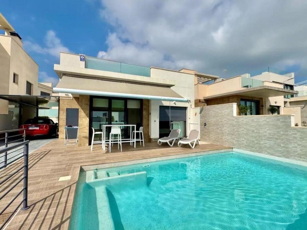 Properties for sale and rent in Spain photo 4