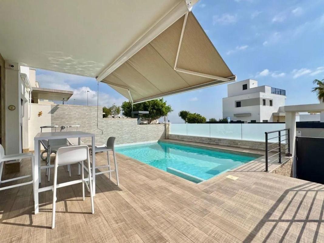 Properties for sale and rent in Spain photo 5