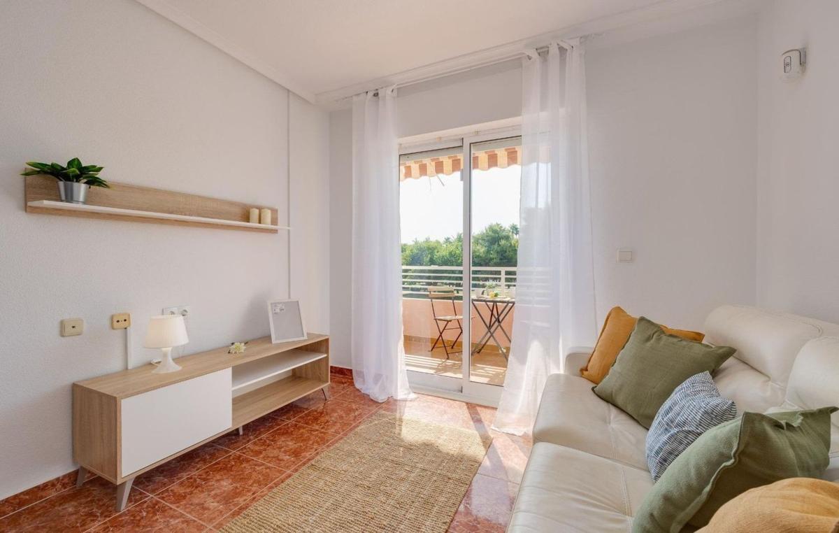 Venta de piso en Piso en Avenida Habaneras - Curva de Palangre, Torrevieja, Torrevieja
photo 1