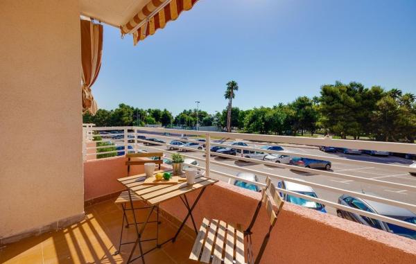 Apartment for sale in Piso en Avenida Habaneras - Curva de Palangre, Torrevieja, Torrevieja thumbnail 2