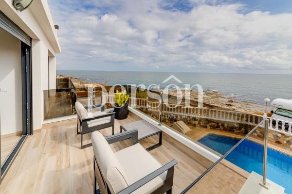 Частный шале на продаже в  Casa o chalet en Miramar - Torre del Moro, Torrevieja, Торревьеха photo 1