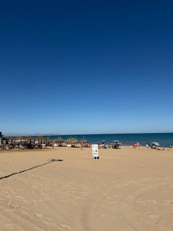 Продажа квартиры на Piso en Avenida de la Libertad, Guardamar Playa, Guardamar del Segura, Гуардамар-дель-Сегура
thumbnail 3