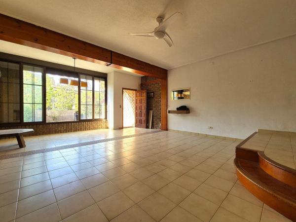 Chalet adosado en Calle los Almos, Centro, San Juan de Alicante thumbnail 3