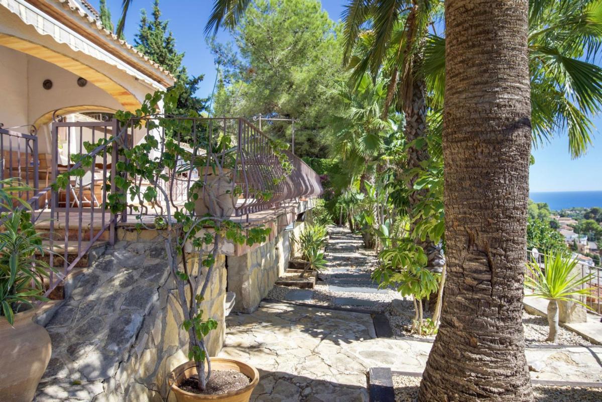 Properties for sale and rent in Spain photo 4