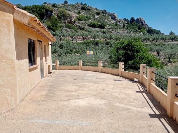 Rustic farm for sale in Finca rústica en Confrides , Confrides thumbnail 2