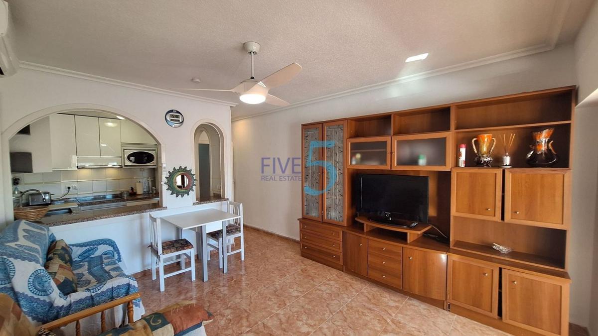 Sale of apartment in Piso en El Acequión, Torrevieja, Torrevieja
photo 2