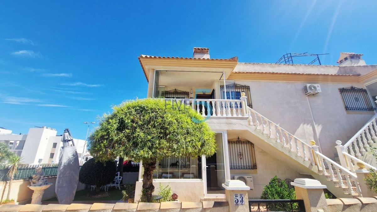 Sprzedaż mieszkania w Piso en Villamartín, Orihuela, Orihuela
photo 1