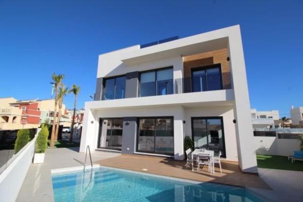 Casa o chalet independiente en Zona los Frutales, Torrevieja photo 1