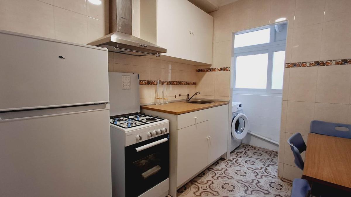 Venta de piso en Piso en Calle Moncada, 21, Colonia Requena - Virgen del Carmen, Alicante / Alacant, Alicante / Alacant
 photo 5