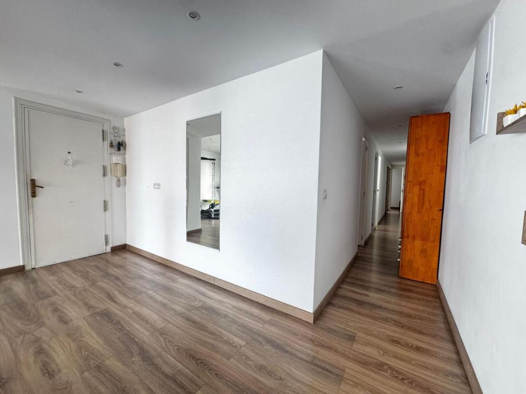 Venta de piso en Piso en Avenida Novelda, Ciudad Jardín, Alicante / Alacant, Alicante / Alacant
photo 3