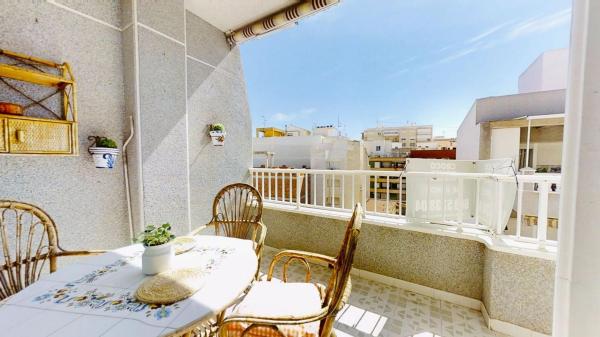 Продажа квартиры на Piso en Calle de Pedro Lorca, 127, Las Piscinas Naturales, Torrevieja, Торревьеха
thumbnail 2