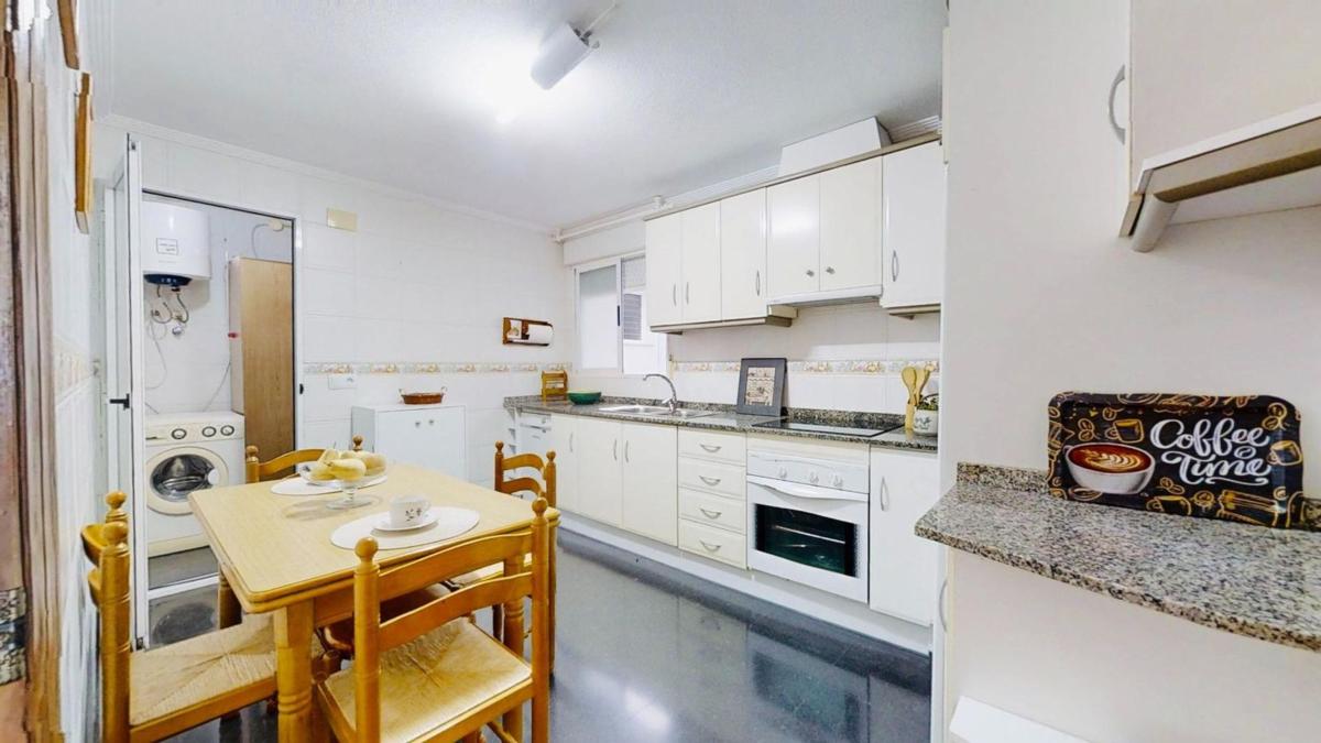Продажа квартиры на Piso en Calle de Pedro Lorca, 127, Las Piscinas Naturales, Torrevieja, Торревьеха
 photo 3