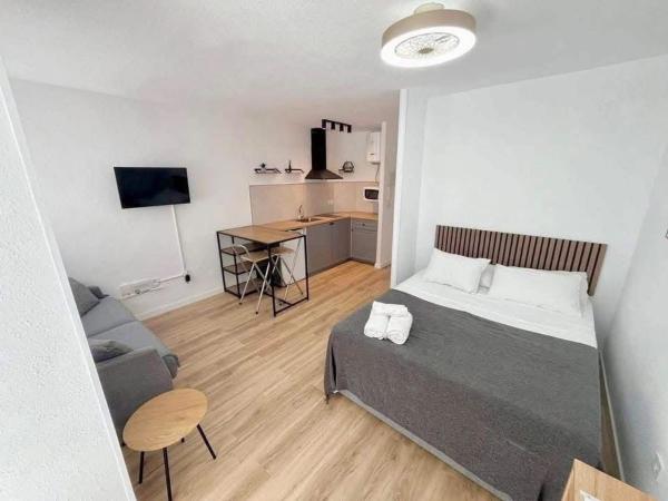 Продажа квартиры на Piso en Calle Arquitecto Larramendi, 19, Avenida Habaneras - Curva de Palangre, Torrevieja, Торревьеха
photo 1