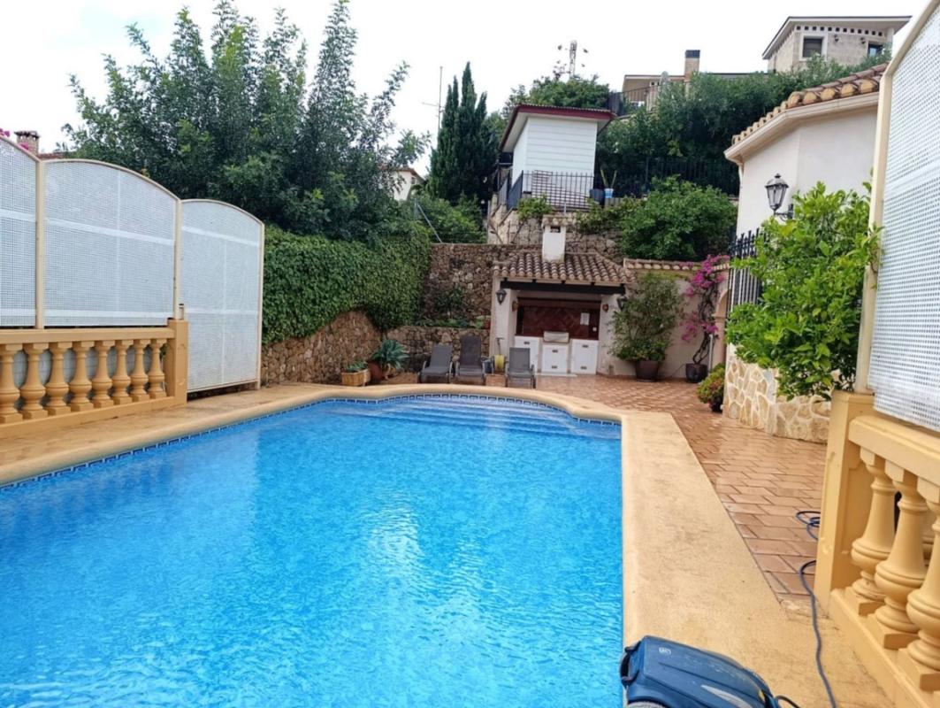 Properties for sale and rent in Spain photo 2