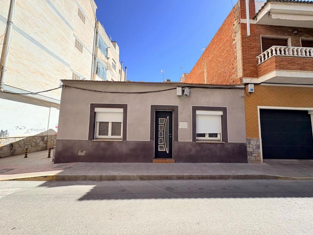 Propiedades en venta y alquiler en España photo 1