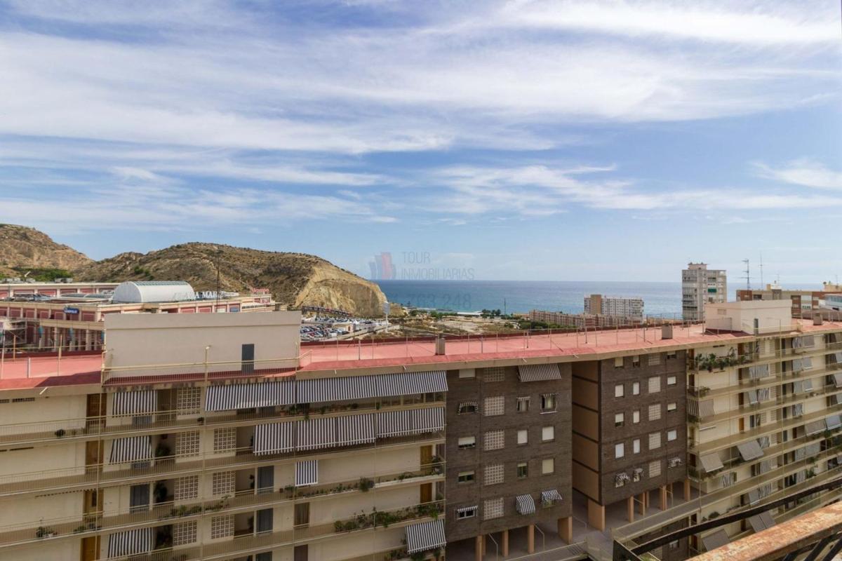 Sale of apartment in Piso en Calle Indalecio Prieto, 14, Plà del Bon Repòs-La Goteta, Alicante / Alacant, Alicante
photo 2