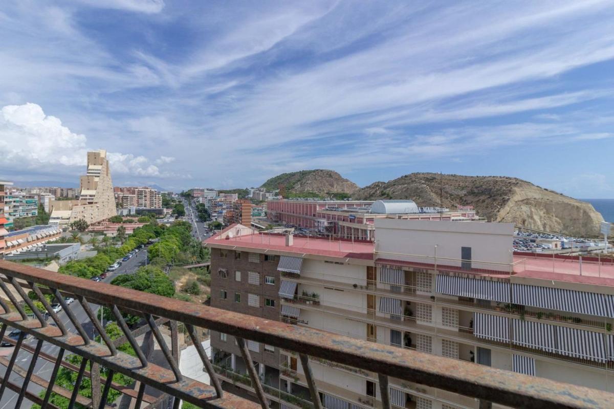 Sale of apartment in Piso en Calle Indalecio Prieto, 14, Plà del Bon Repòs-La Goteta, Alicante / Alacant, Alicante
photo 4