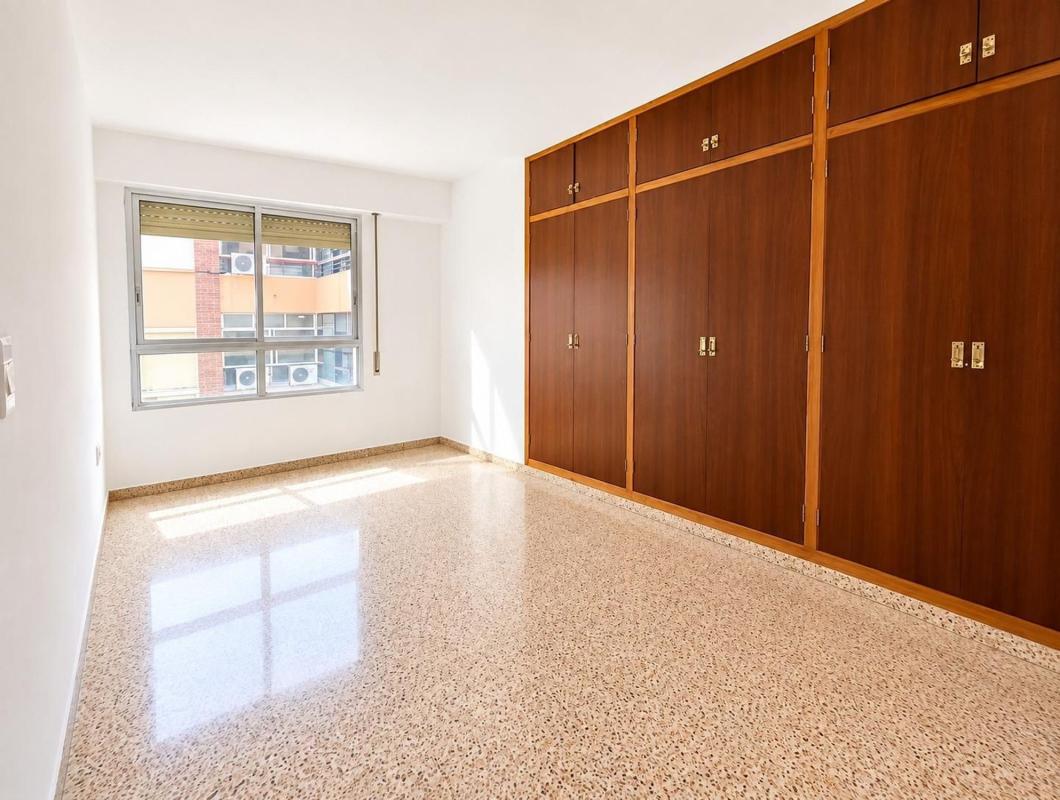 Venta de piso en Piso en Calle de los Doscientos, Benalúa, Alicante / Alacant, Alicante / Alacant
 photo 4