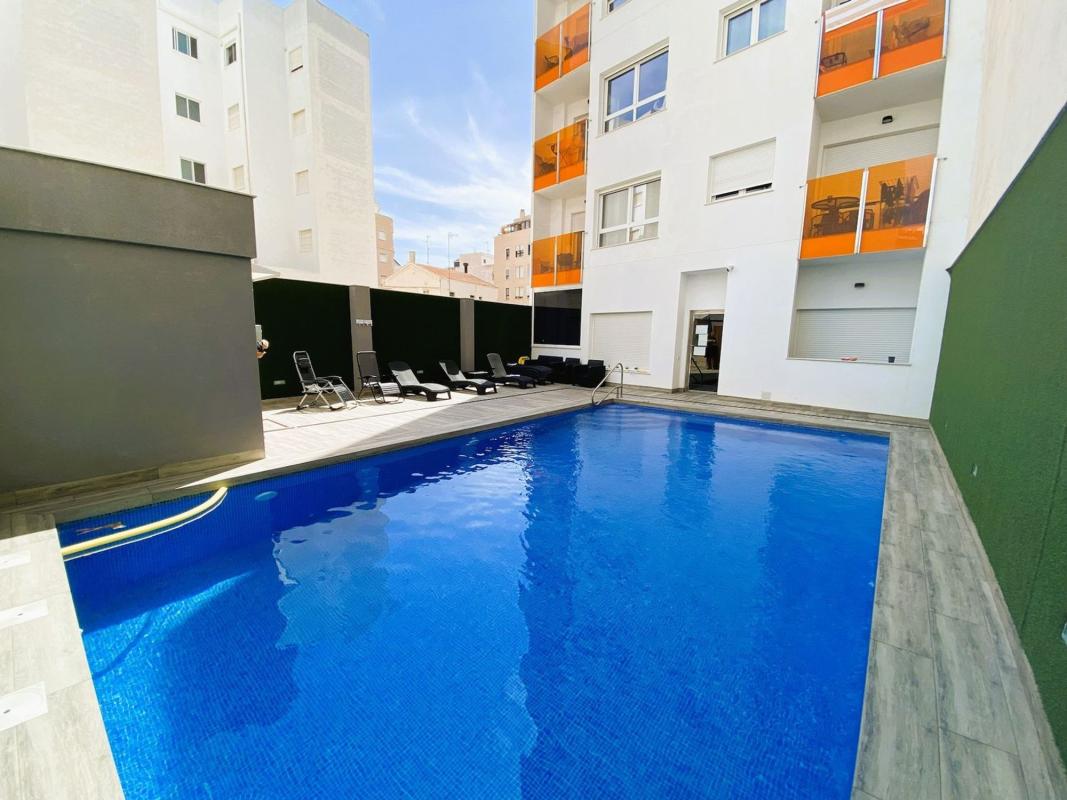 Venta de duplex en Dúplex en Calle Vicente Blasco Ibáñez, 111, Las Piscinas Naturales, Torrevieja, Torrevieja photo 1