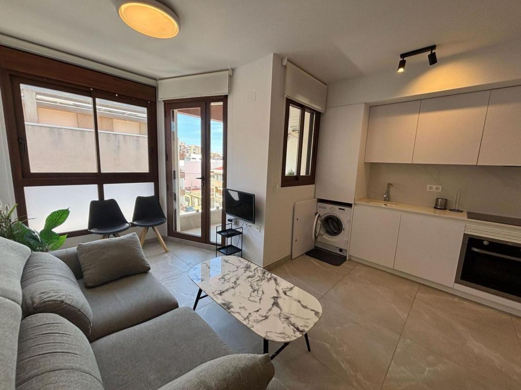 Venta de piso en Piso en Playa de los Locos, Torrevieja, Torrevieja
photo 1