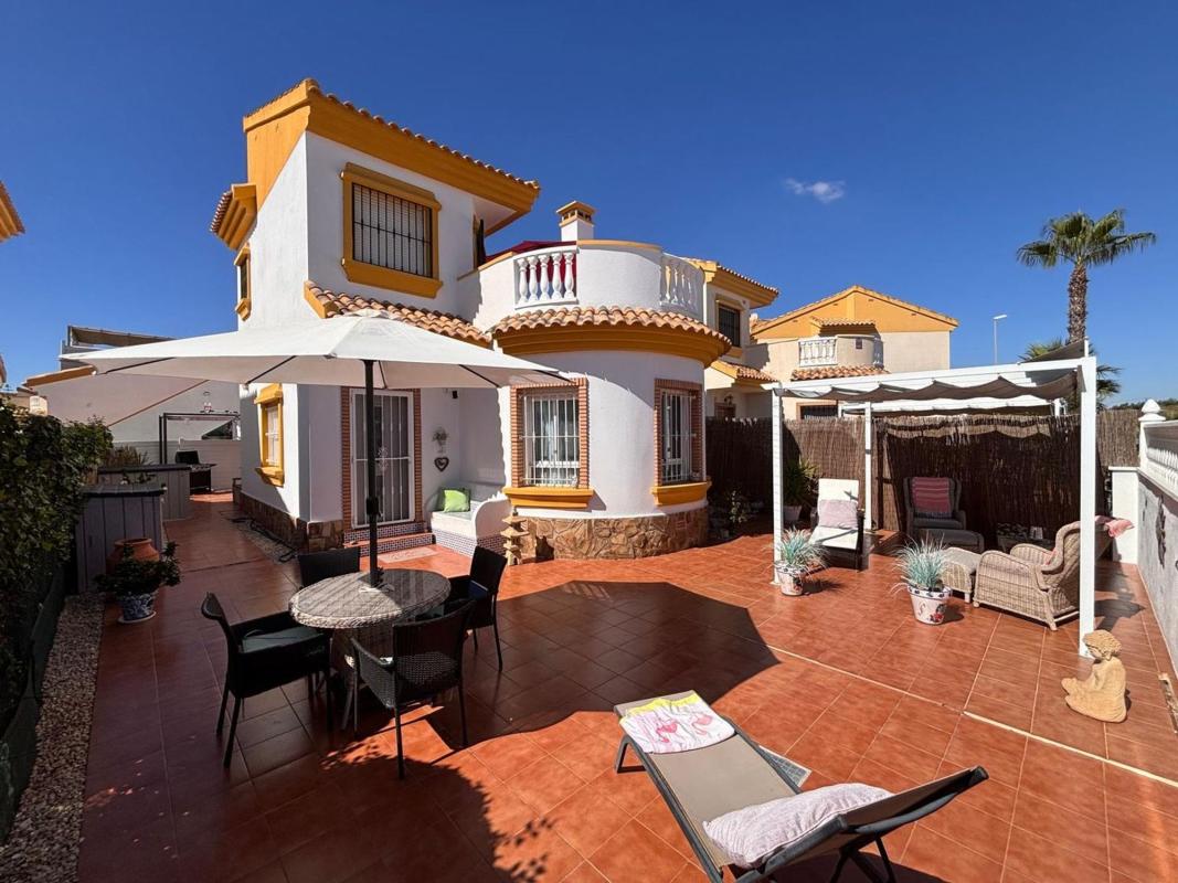 Properties for sale and rent in Spain photo 1