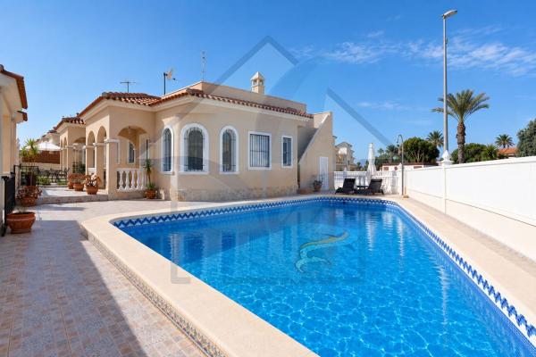 Casa o chalet independiente en Calle Suecia s/n, Algorfa thumbnail 3