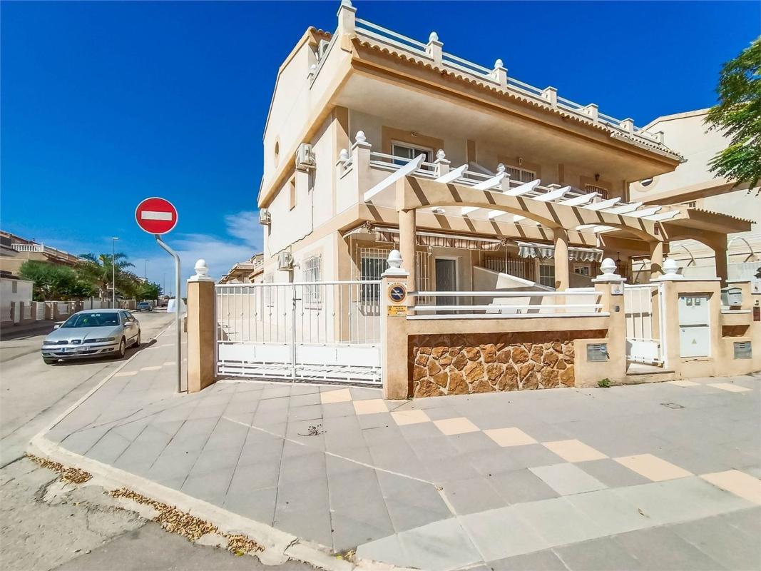 Propiedades en venta y alquiler en España photo 1