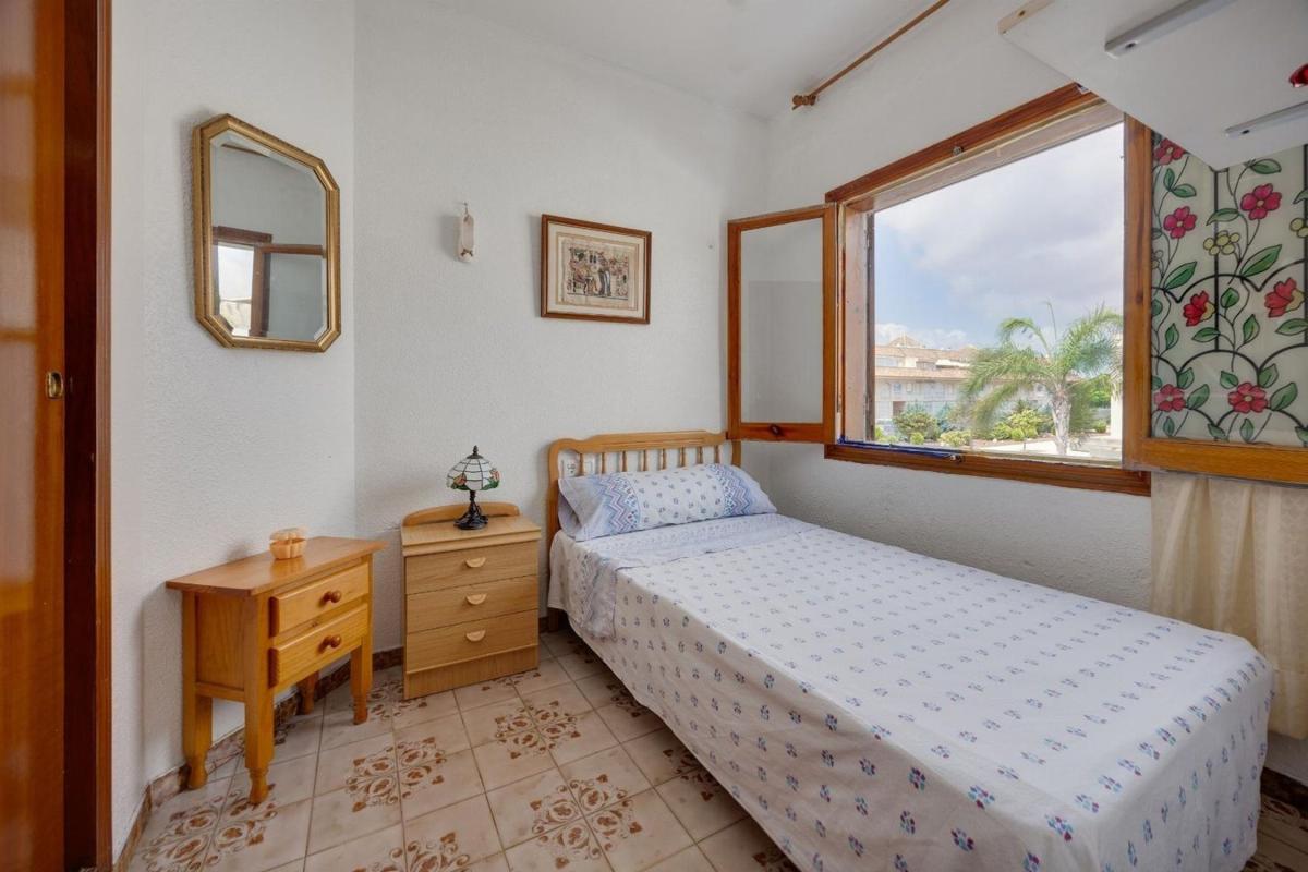 Продажа квартиры на Piso en Calle Urbano Arregui, 5, El Acequión, Torrevieja, Торревьеха
photo 2