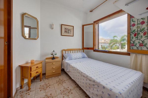 Продажа квартиры на Piso en Calle Urbano Arregui, 5, El Acequión, Torrevieja, Торревьеха
thumbnail 2