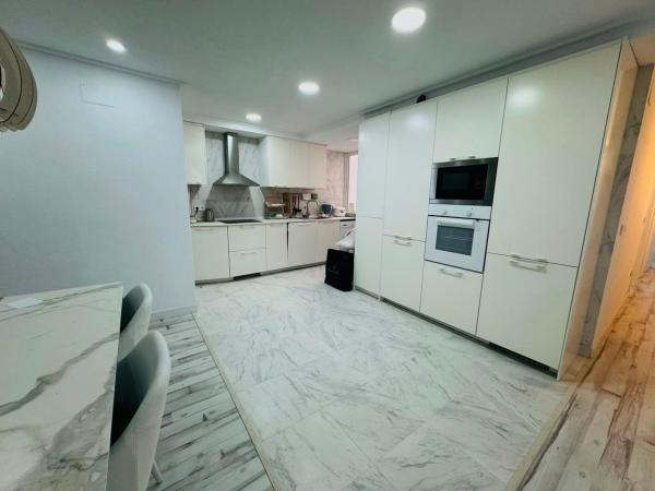 Продажа квартиры на Piso en Avenida de la Purisima, 3, Playa del Cura, Torrevieja, Торревьеха
thumbnail 3