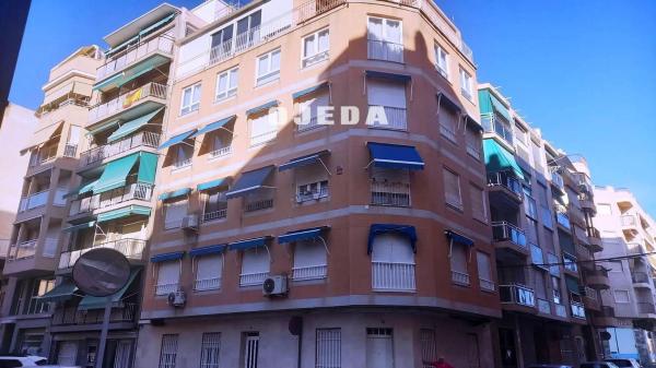 Sprzedaż mieszkania w Piso en Calle Sant Vicent, Playa Levante, Santa Pola, Santa Pola
thumbnail 2