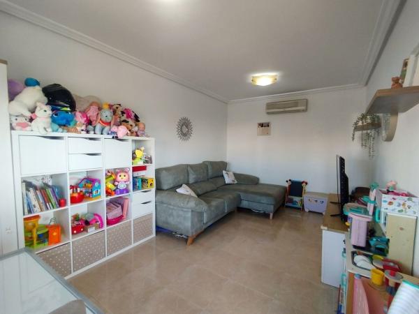 Квартира на продажу на Piso en Puerto Deportivo, Guardamar del Segura, Гуардамар-дель-Сегура photo 1