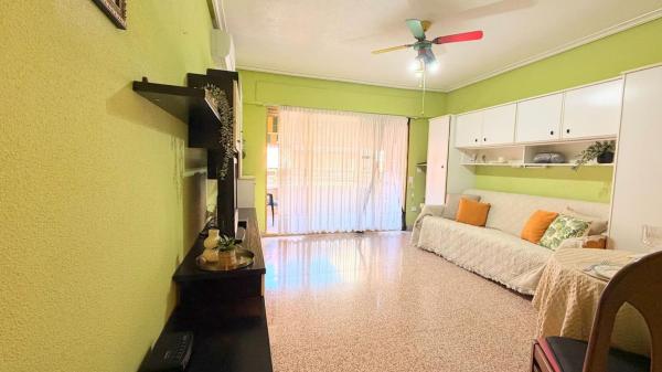 Квартира на продажу в Estudio en Calle la Sal, Avenida Habaneras - Curva de Palangre, Torrevieja, Торревьеха photo 1