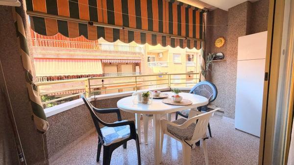 Квартира на продажу в Estudio en Calle la Sal, Avenida Habaneras - Curva de Palangre, Torrevieja, Торревьеха thumbnail 2
