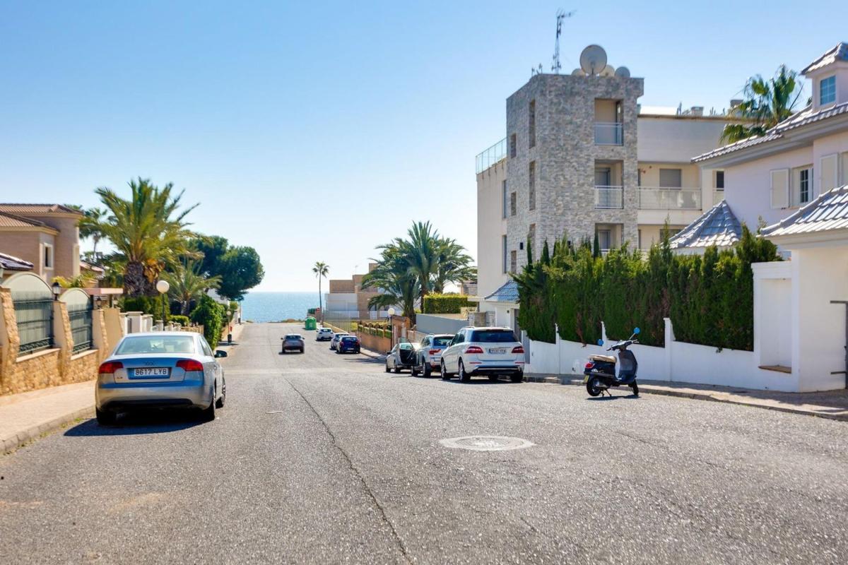 Sprzedaż mieszkania w Piso en Calle Mar Rojo, 11, La Veleta, Torrevieja, Torrevieja
 photo 4