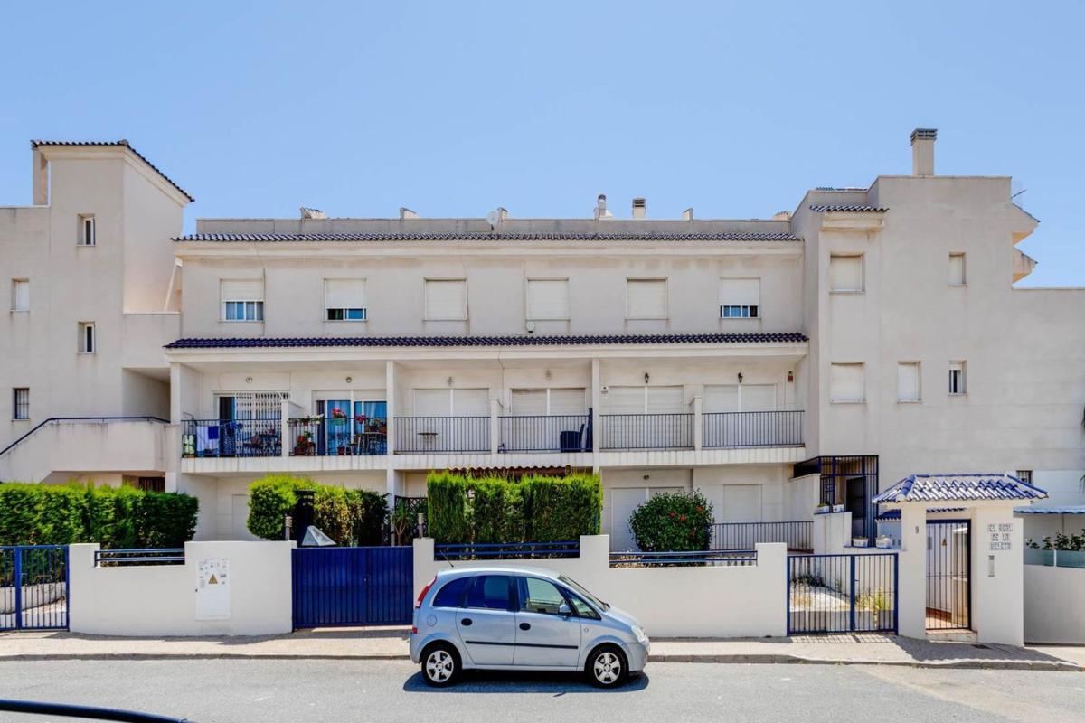 Sprzedaż mieszkania w Piso en Calle Mar Rojo, 11, La Veleta, Torrevieja, Torrevieja
 photo 5