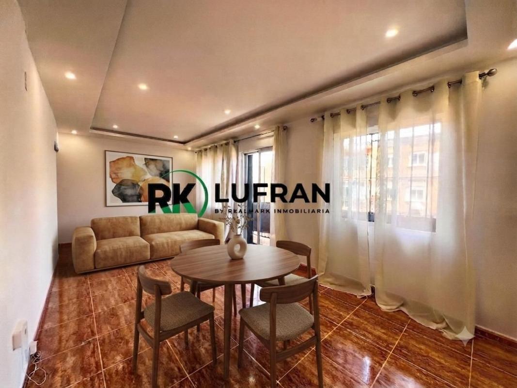 Venta de piso en Piso en Altozano, Alicante / Alacant, Alicante / Alacant
photo 1
