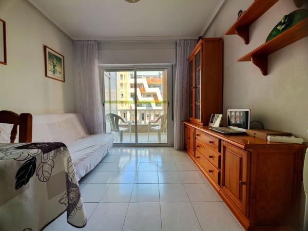 Квартира на продажу на Piso en Playa del Cura, Torrevieja, Торревьеха photo 1