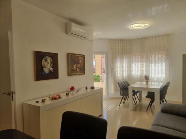 Продажа квартиры на Piso en Avenida Habaneras - Curva de Palangre, Torrevieja, Торревьеха
thumbnail 2